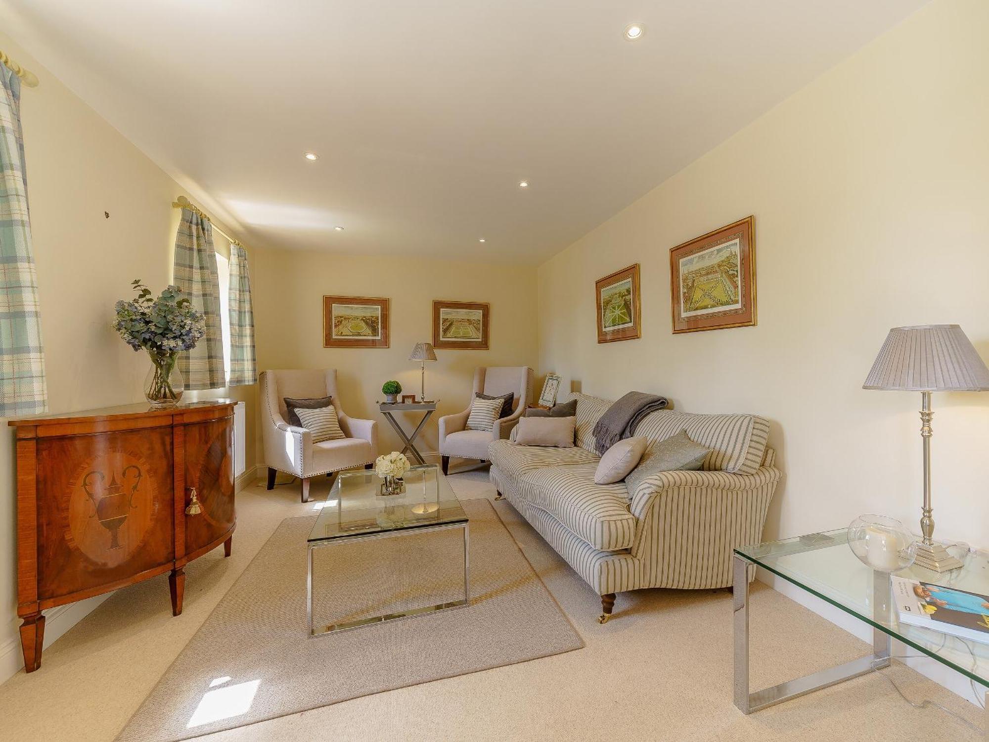 The Clock House Villa Bisley  Екстериор снимка
