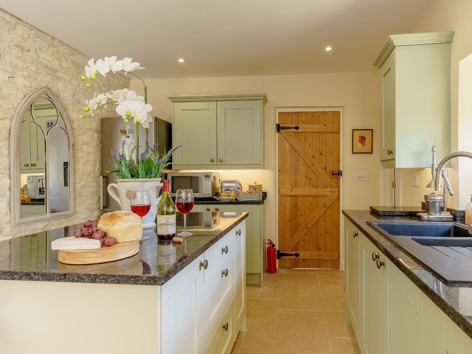 The Clock House Villa Bisley  Екстериор снимка