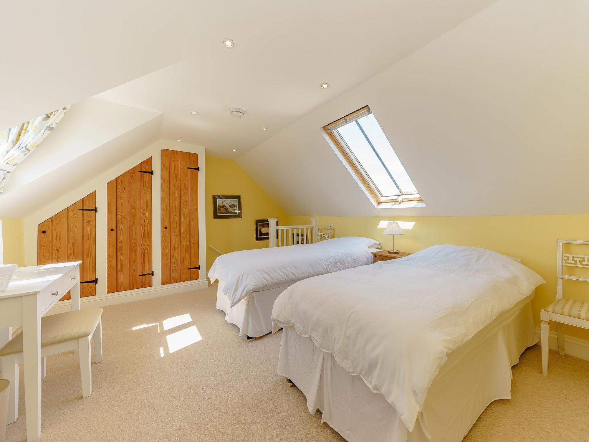 The Clock House Villa Bisley  Екстериор снимка